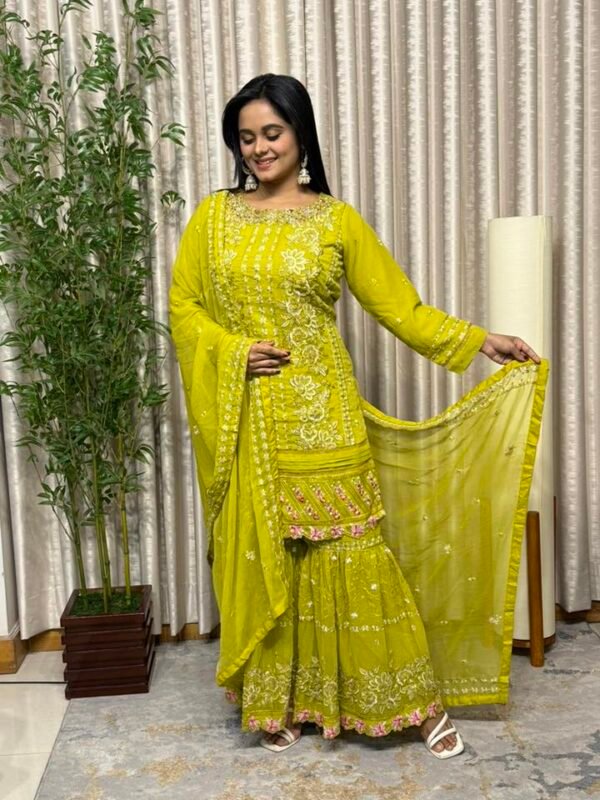 Pakistani Three Piece - Image 3