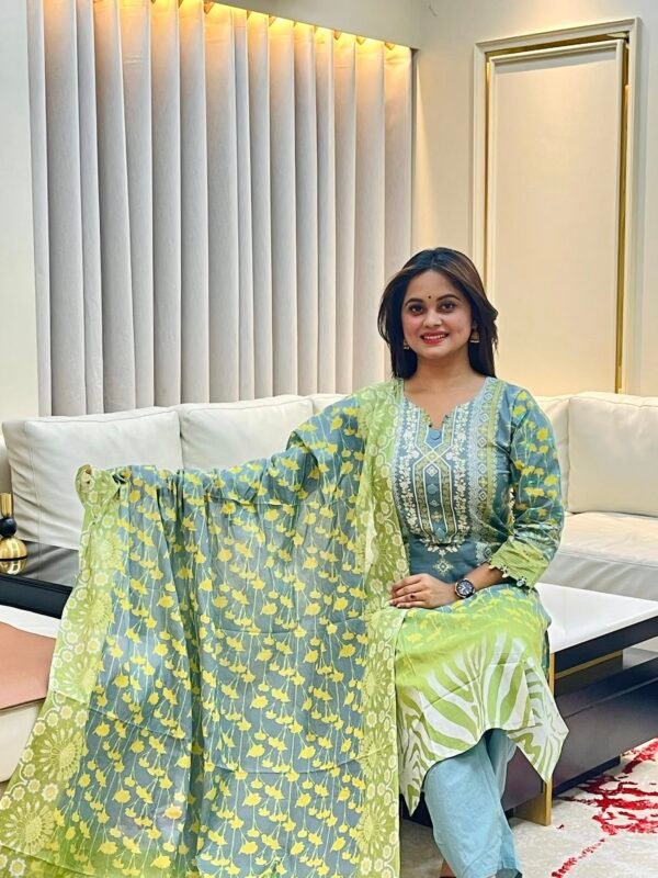 Shadabahar Three Piece - Image 3